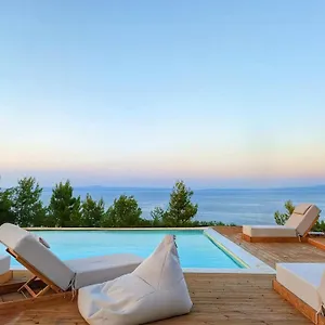 https://blue-dream-afytos.hotelschalkidiki.net